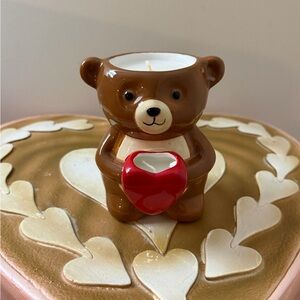 Enchante Valentine’s Day Teddy Bear with Heart Pistachio Vanilla Candle